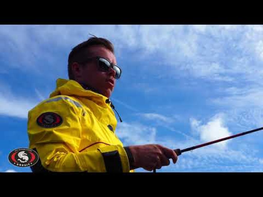 Vaatteella on väliä: 4. jakso Kajakki- ja kelluntarengaskalastajan kuivapuku