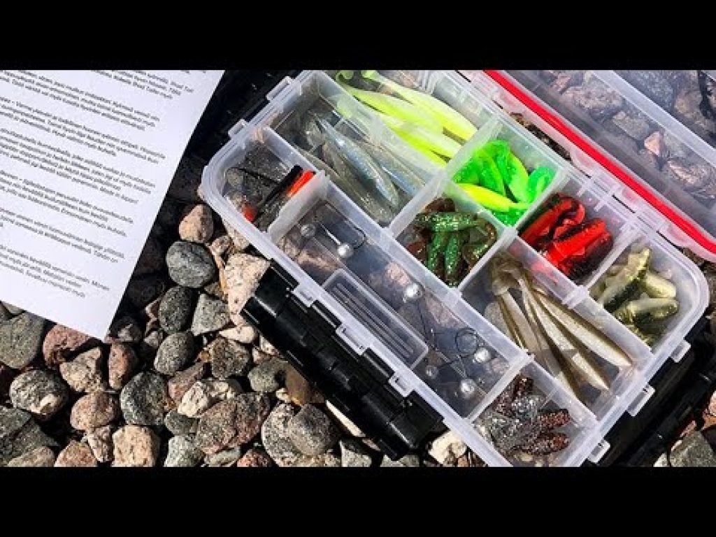 Ahvenjigilajitelmaa ja Kuusamon Triplaa kaupassa