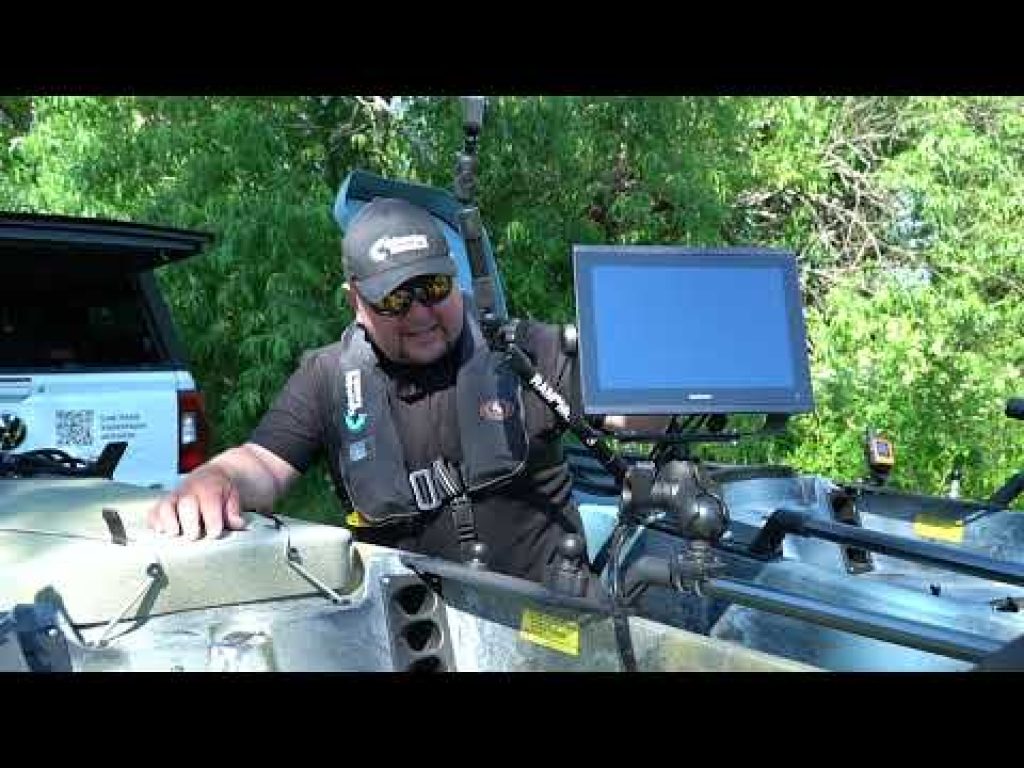 Elektroniikkaa ja kajakkikalastusta | Kuhien perässä pikkujärvellä